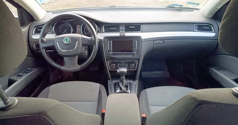 Skoda Superb cena 29000 przebieg: 238000, rok produkcji 2010 z Żyrardów małe 106